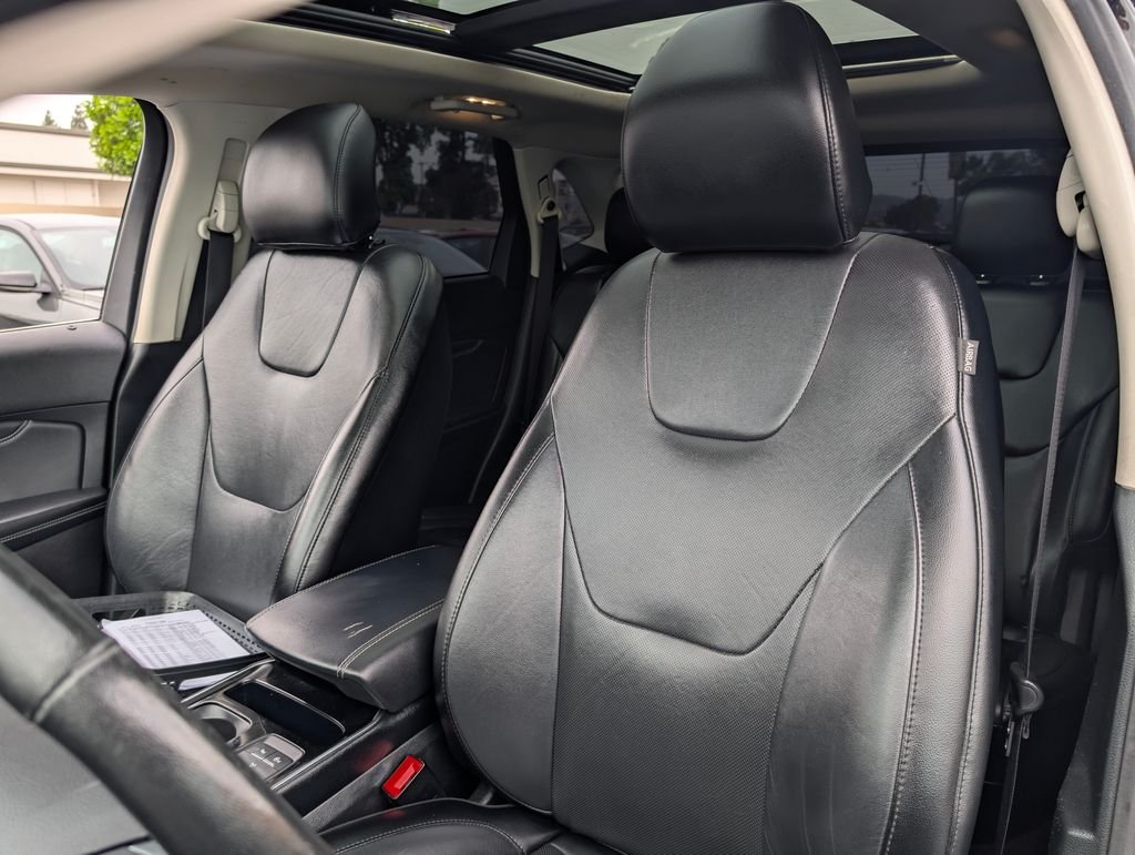 2019 Ford Edge Titanium - Photo 15