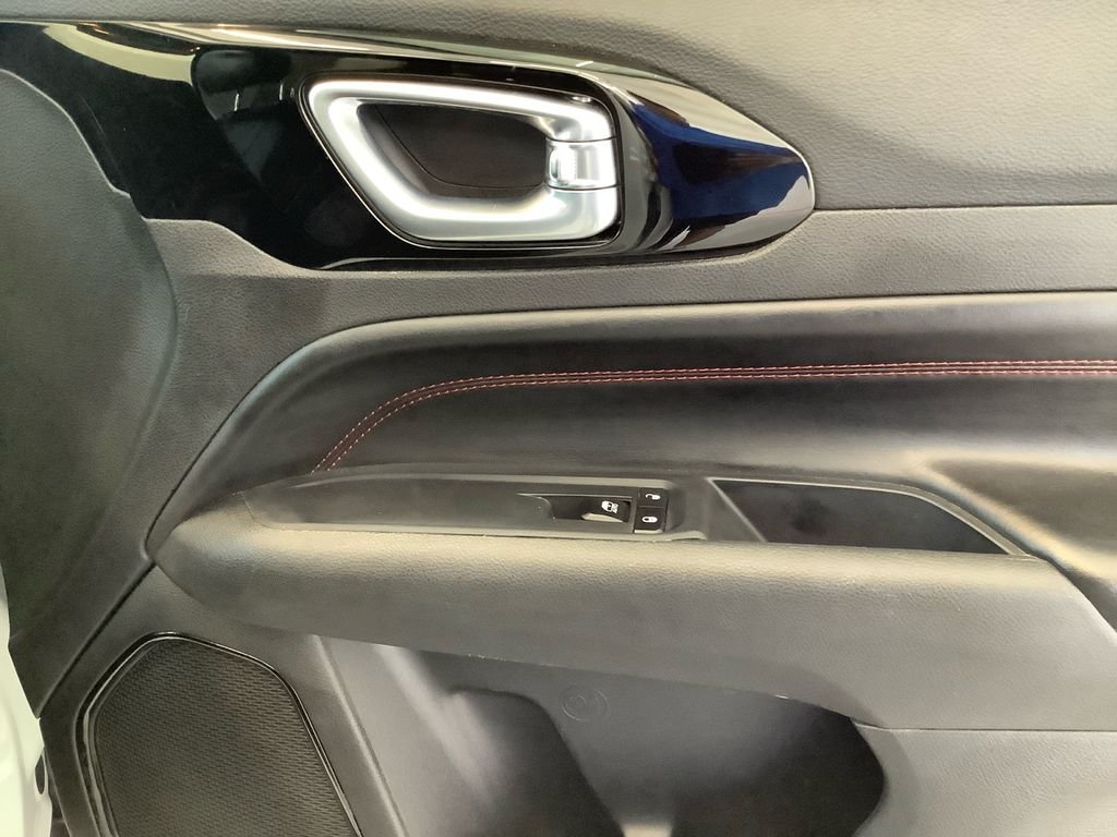 Used 2025 White Jeep Trailhawk image 15