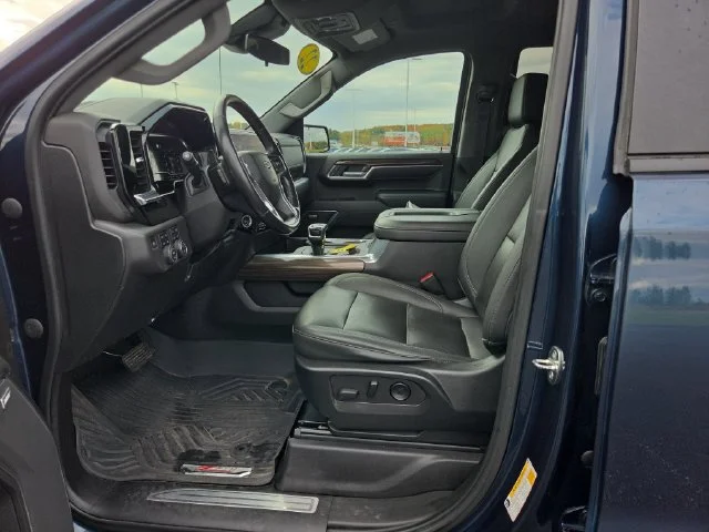 Used 2022 NORTHSKY BLUE METALLIC Chevrolet RST image 11