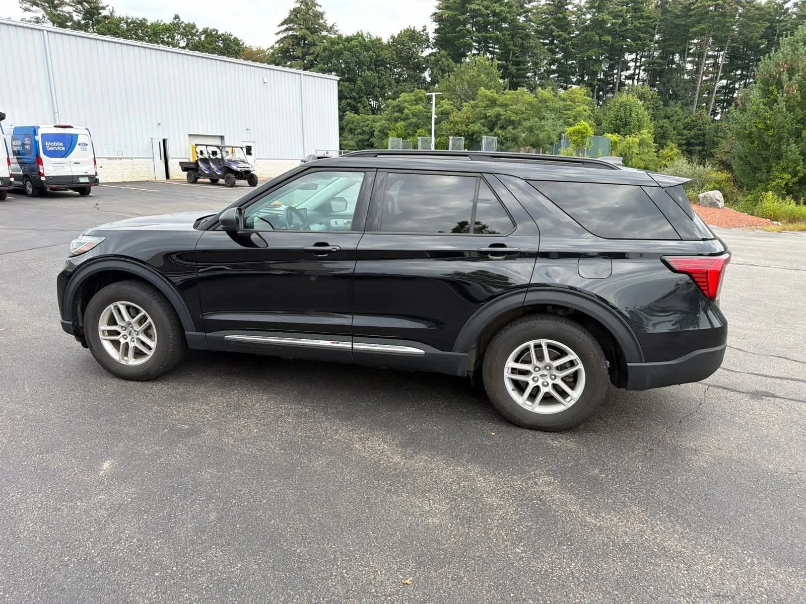 Used 2025 Agate Black Ford Active image 9