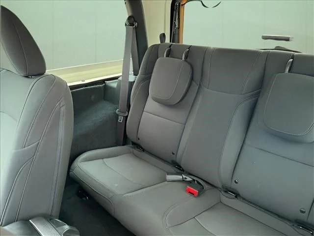 Used 2023 Gray Jeep Sport image 10