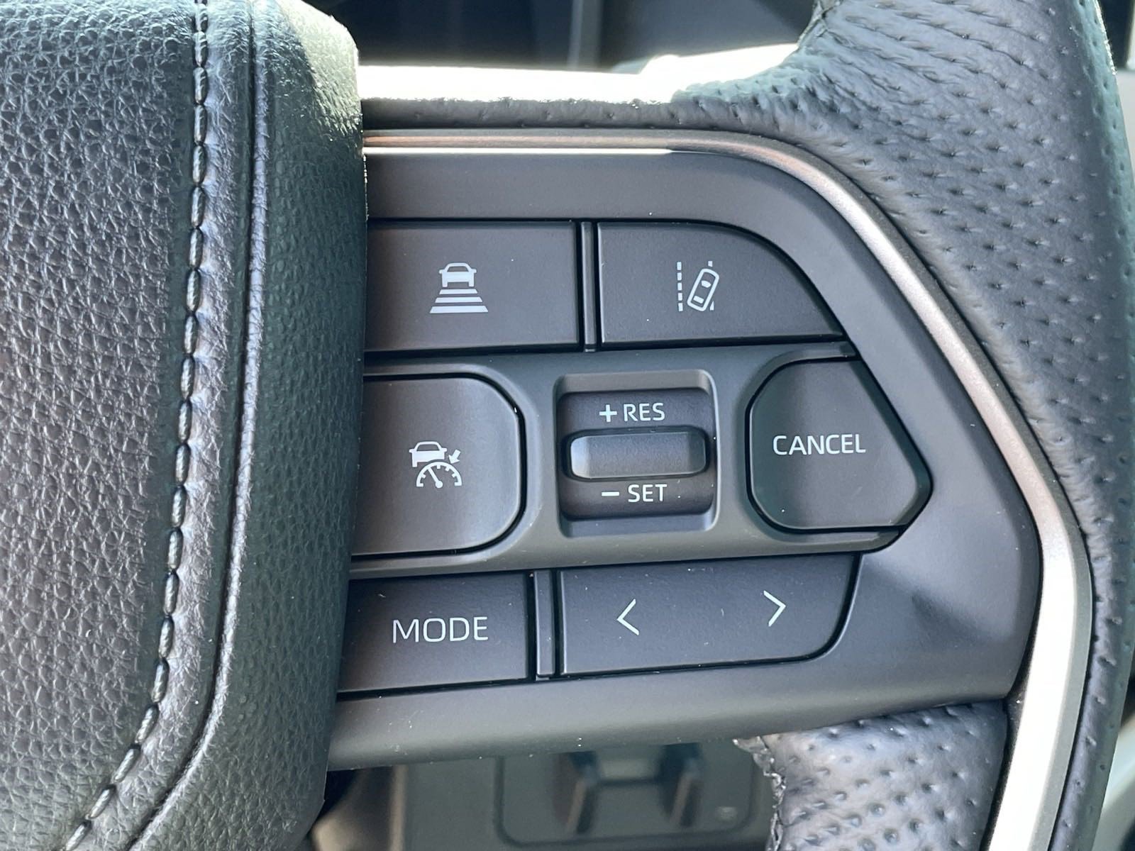 2025 Toyota Tundra Limited - Photo 19