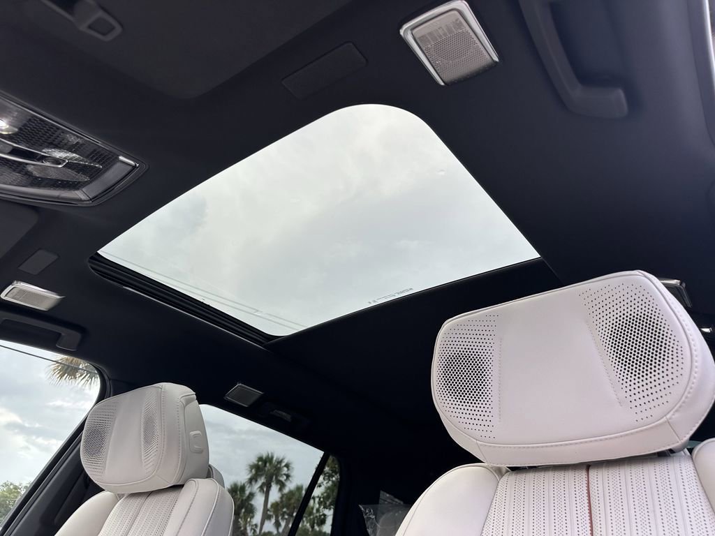 2026 Cadillac VISTIQ Sport - Photo 22