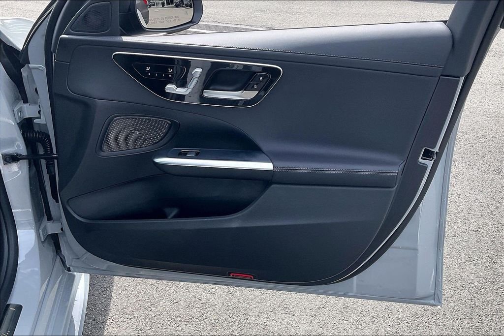 2026 Mercedes-Benz C-Class Sedan C 300 - Photo 16