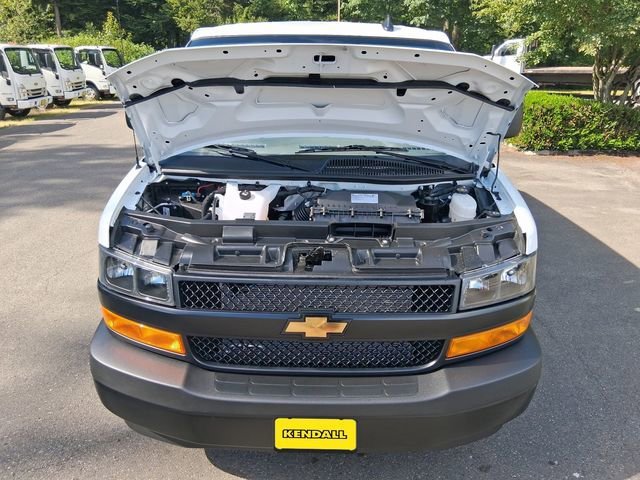 2025 Chevrolet Express Cargo Work Van - Photo 17