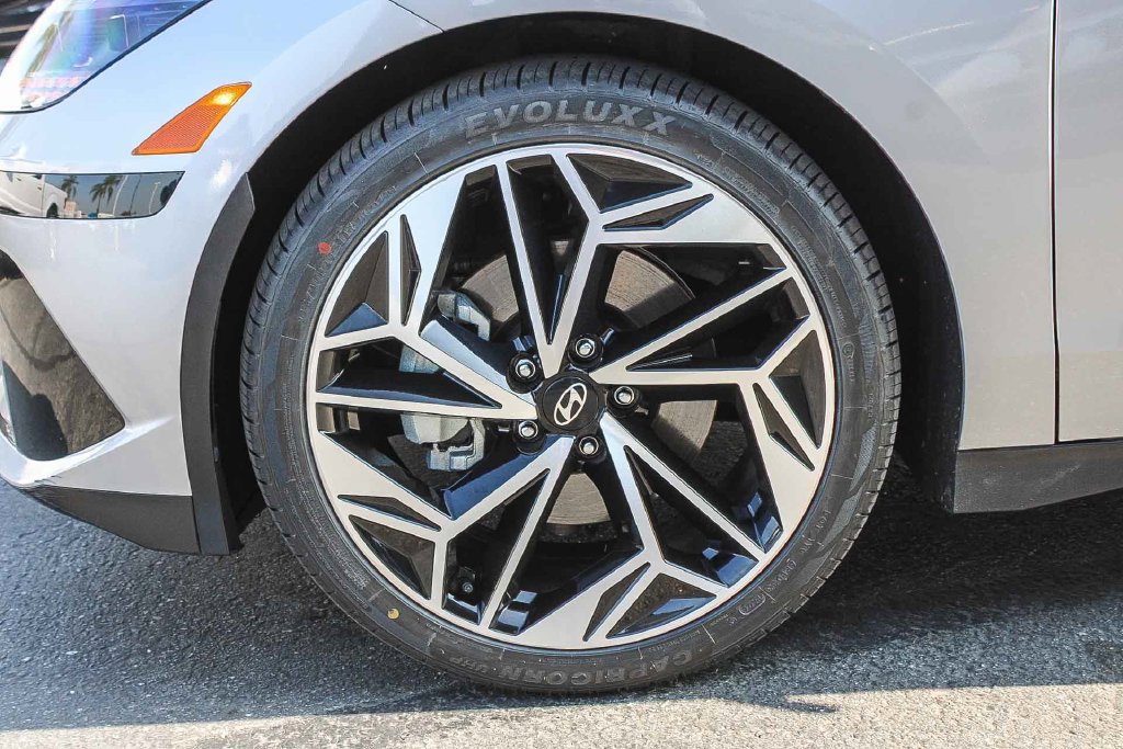 Certified Used 2023 Silver Hyundai SEL image 12