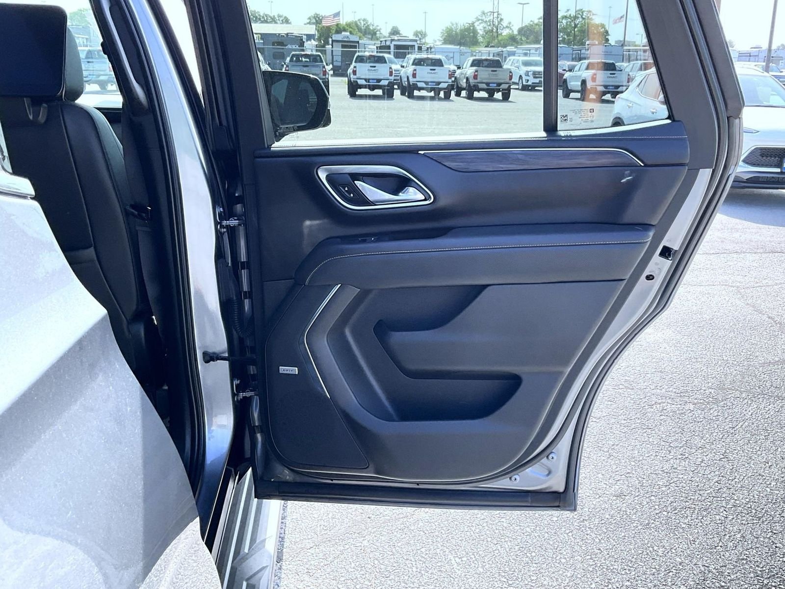 Used 2021 Gray GMC SLT image 17