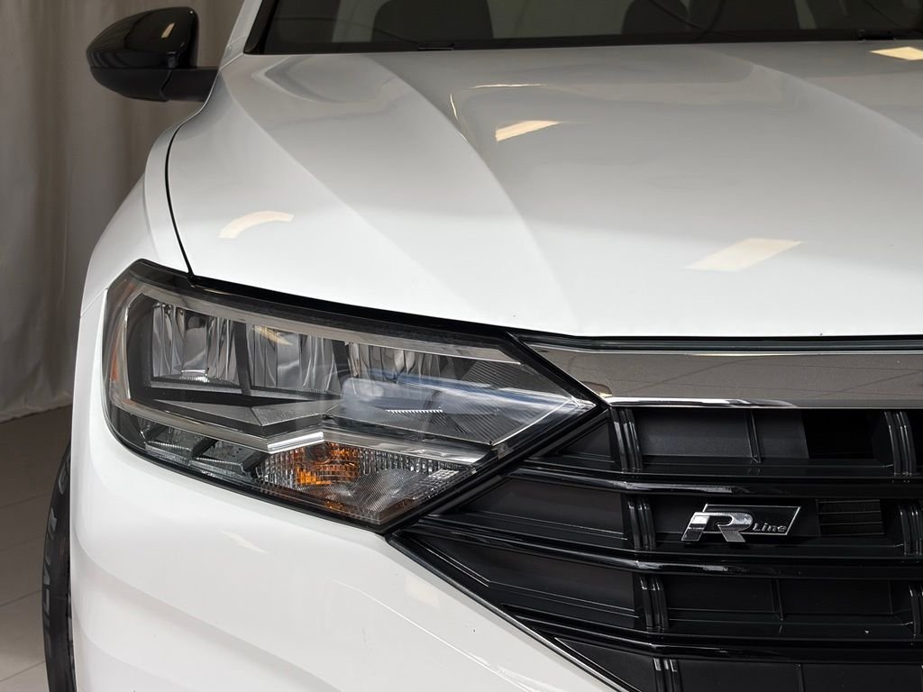 Used 2019 Pure White Volkswagen R-Line image 6