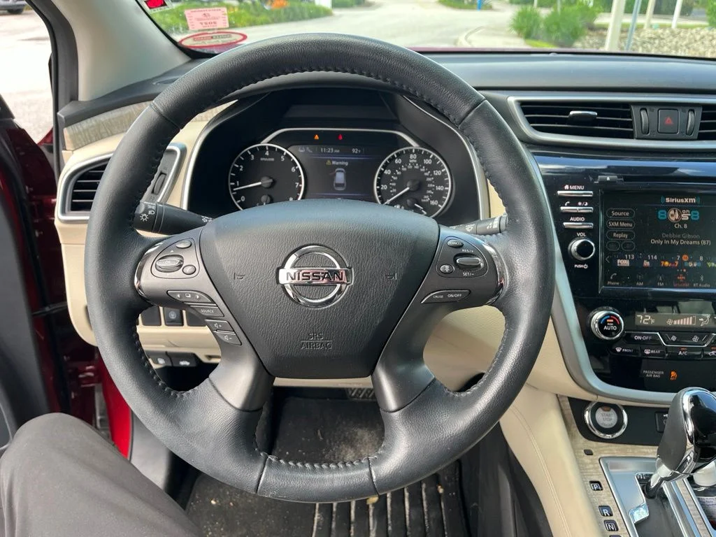Used 2020 Cayenne Red Metallic Nissan SV image 20