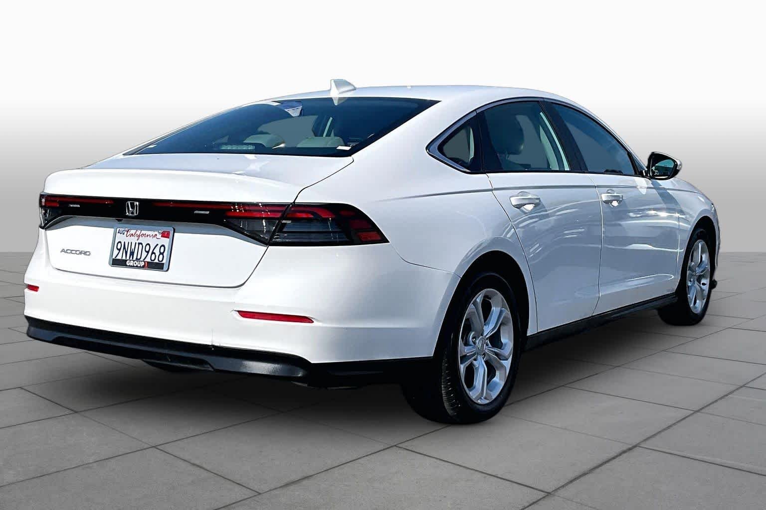 Used 2024 Platinum White Pearl Honda LX image 12