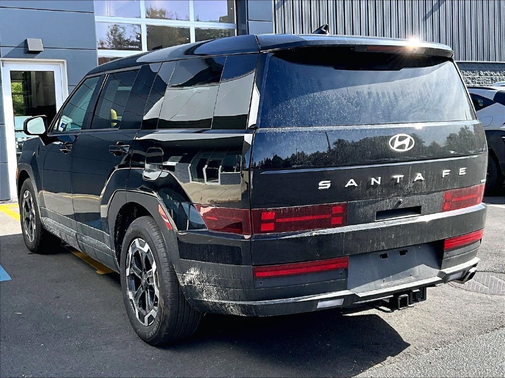 Used 2026 Black Hyundai SE image 6