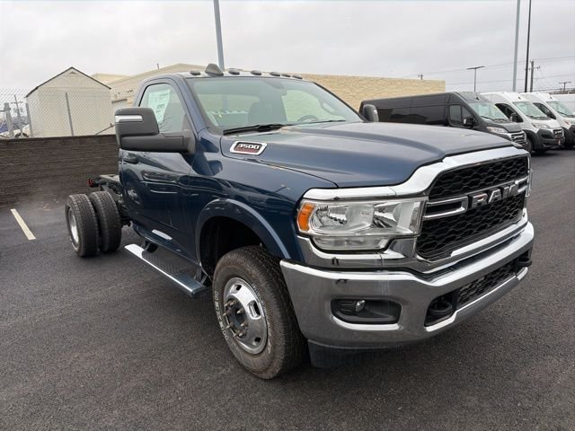 Patriot Blue Pearl-Coat Exterior Paint 2024 RAM 3500 Chassis Tradesman Regular Cab DRW 4WD Pickup Truck Four-Wheel Drive 6-Speed Automatic