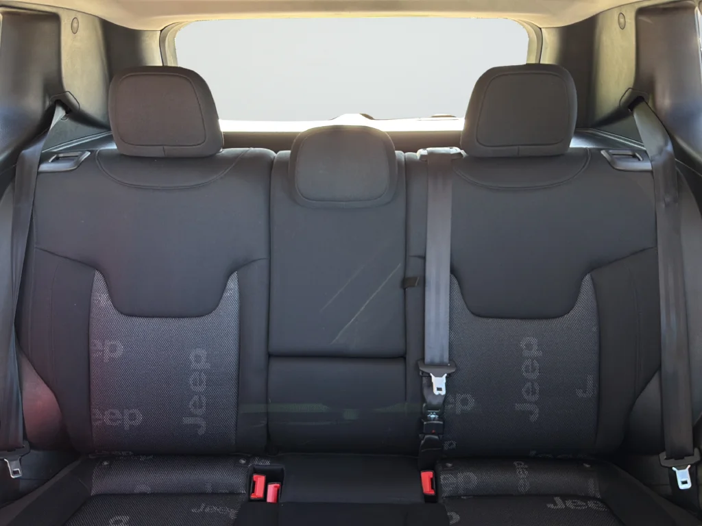 Used 2016 Orange Jeep Latitude image 33
