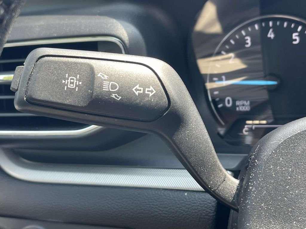 Used 2021 White Ford XLT image 25