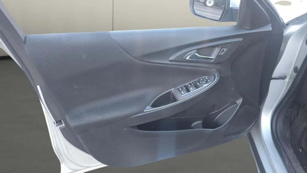 Used 2019 Silver Chevrolet LT image 15