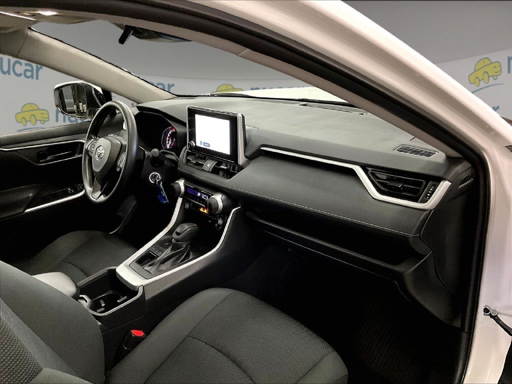 Used 2025 Ice Toyota LE image 14
