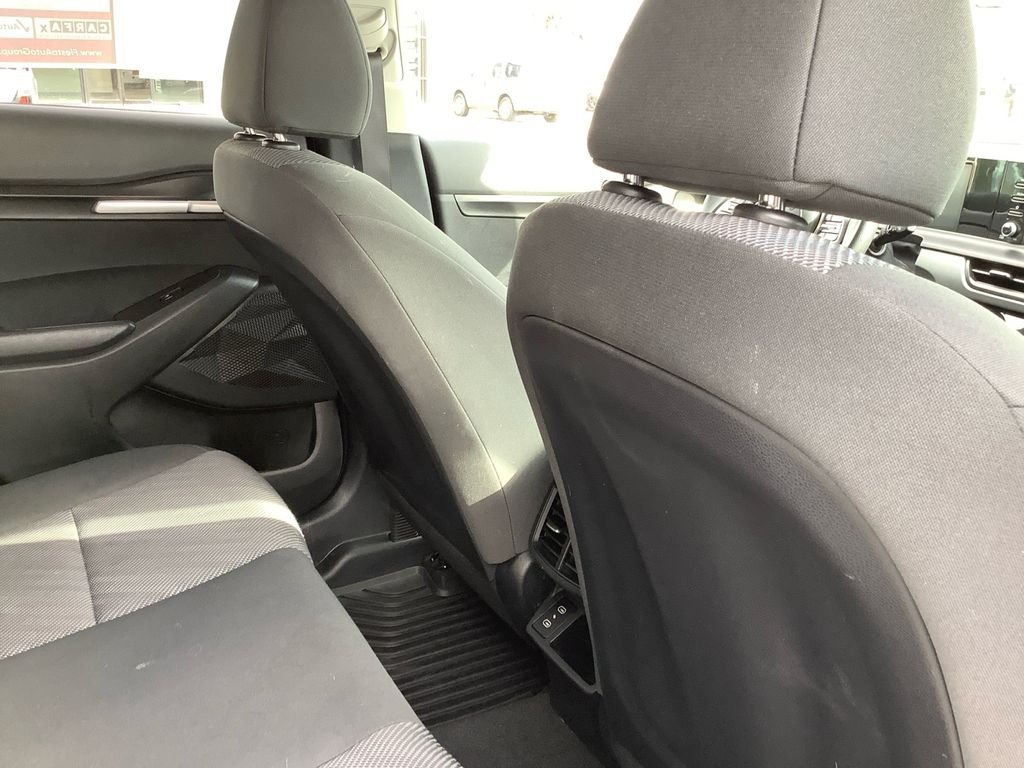 Used 2025 White Kia LX image 17