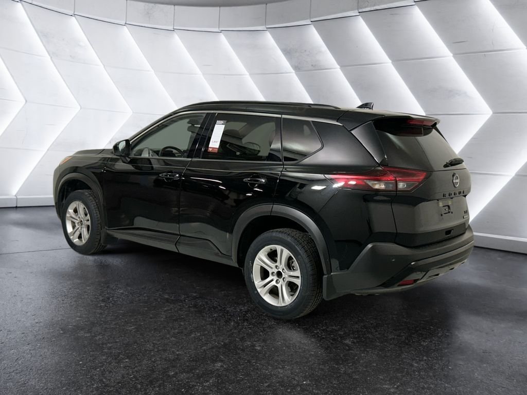 Used 2023 Black Nissan SV image 6