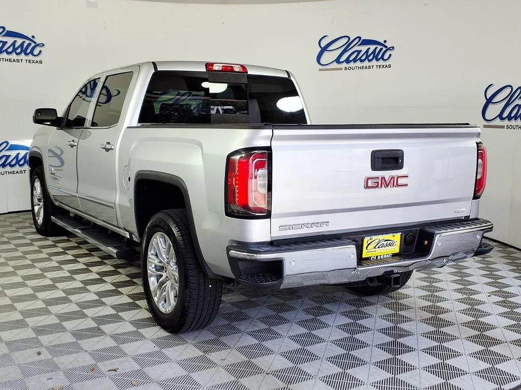 Used 2018 QUICKSILVER METALLIC GMC SLT image 2