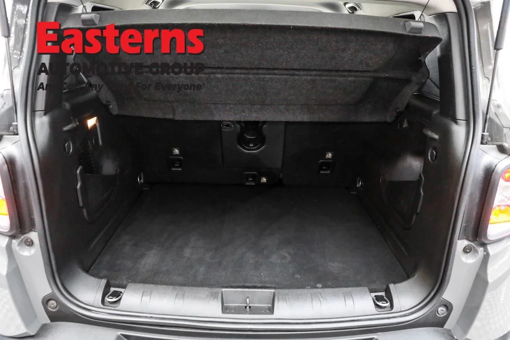 Used 2021 Gray Jeep Limited image 9