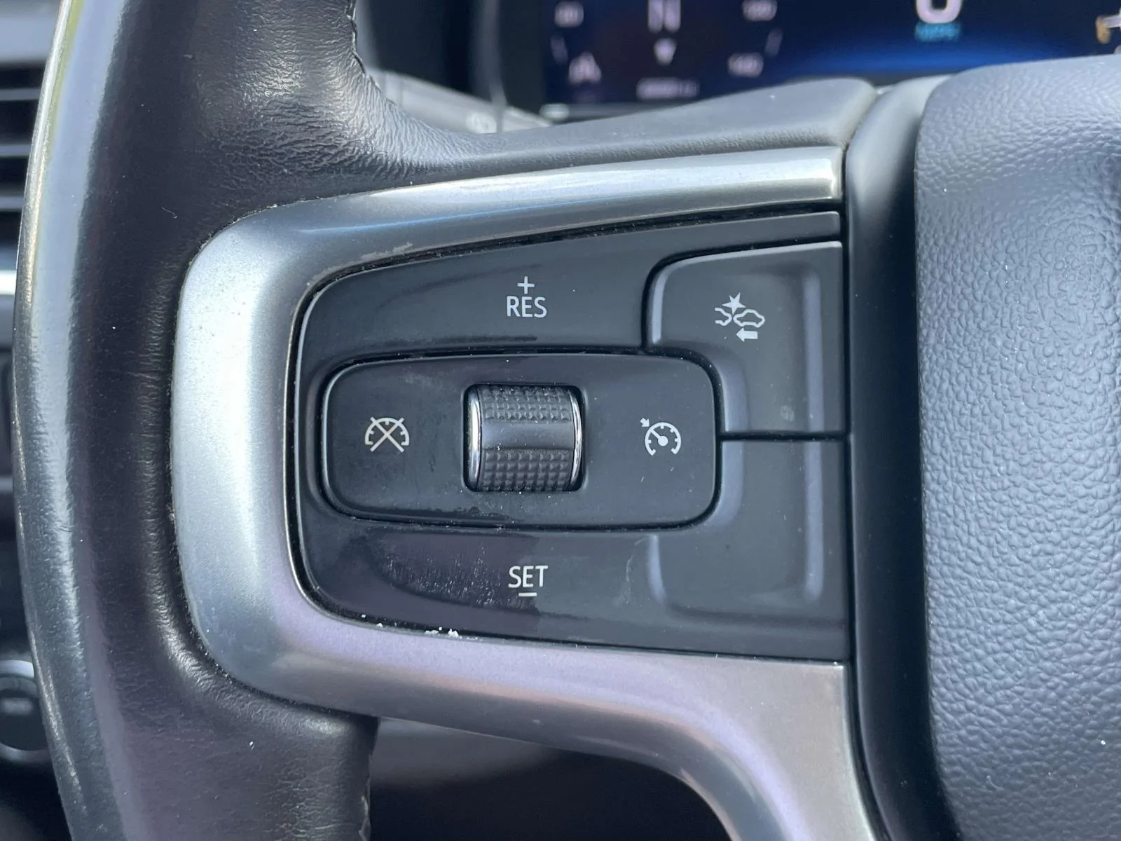 Used 2022 EMPIRE BEIGE METALLIC Chevrolet LT image 31