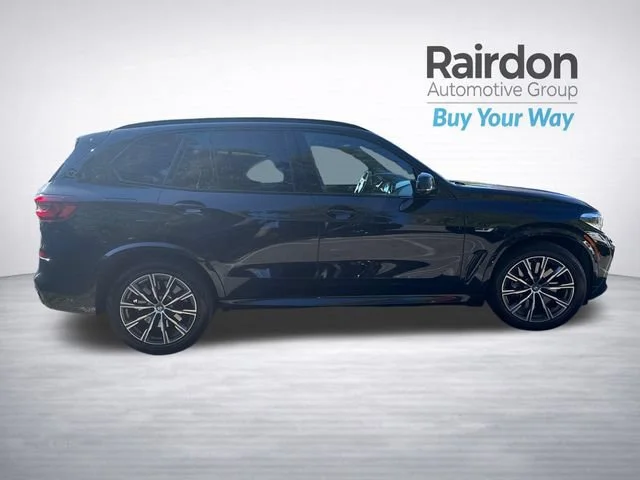 Used 2022 Black Sapphire Metallic BMW xDrive45e image 8