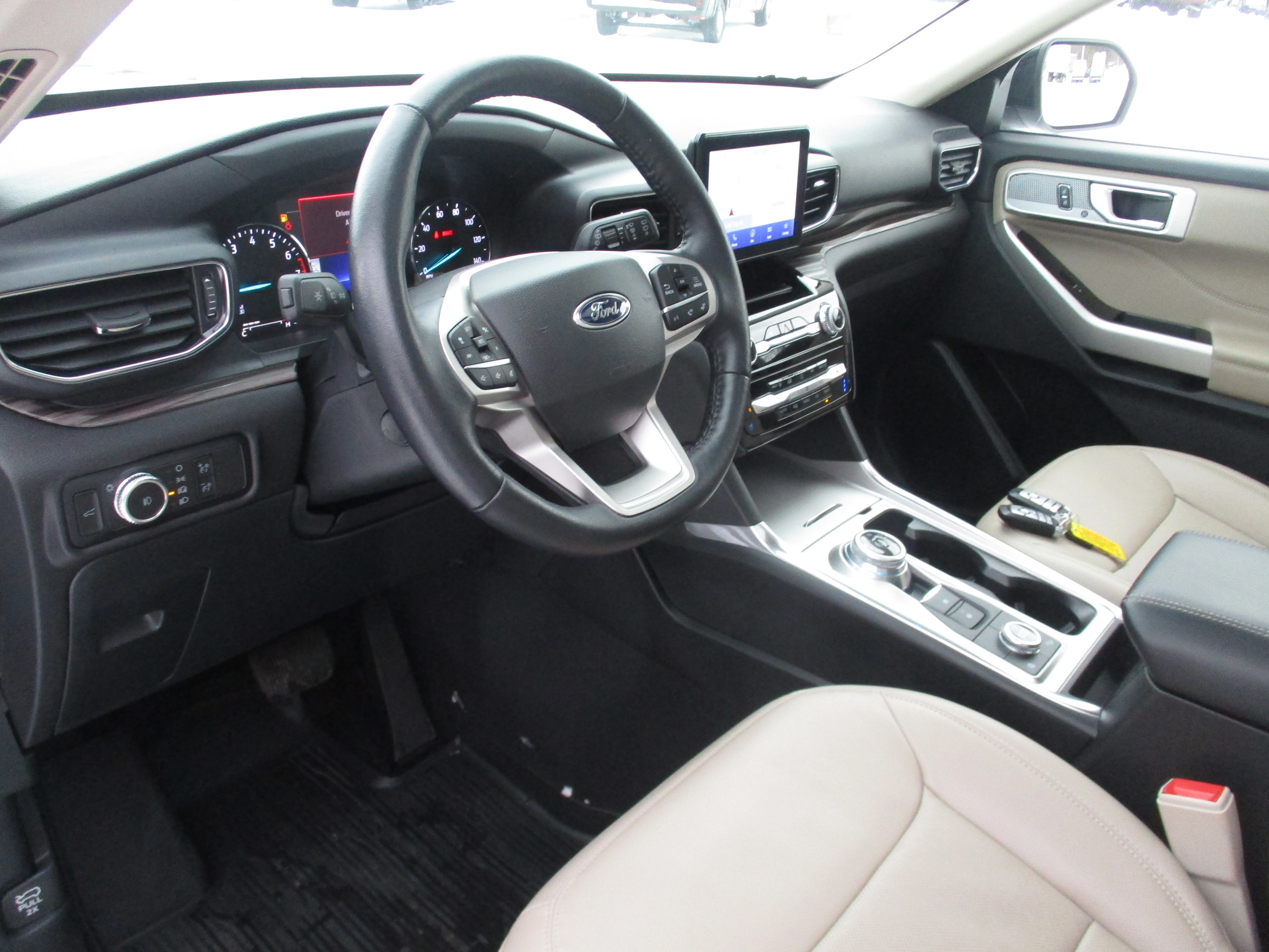 Used 2022 Star White Metallic Tri-Coat Ford Limited image 59
