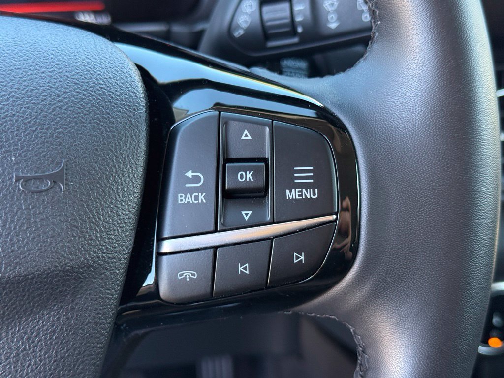 Used 2023 Red Ford Active image 18