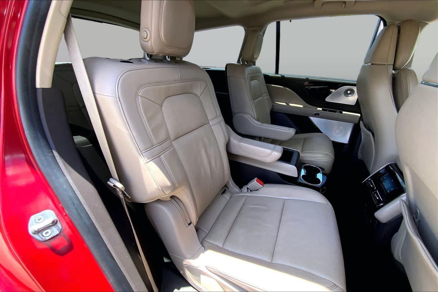 Used 2020 Red Carpet Metallic Tinted Clearcoat Lincoln Reserve image 21