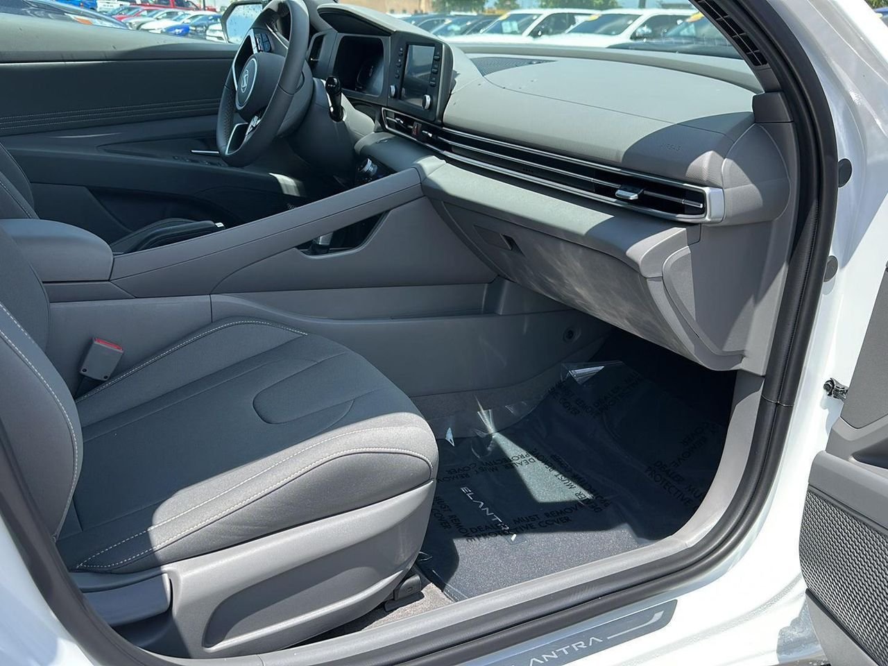 New 2026 Serenity White Hyundai SEL Sport image 28