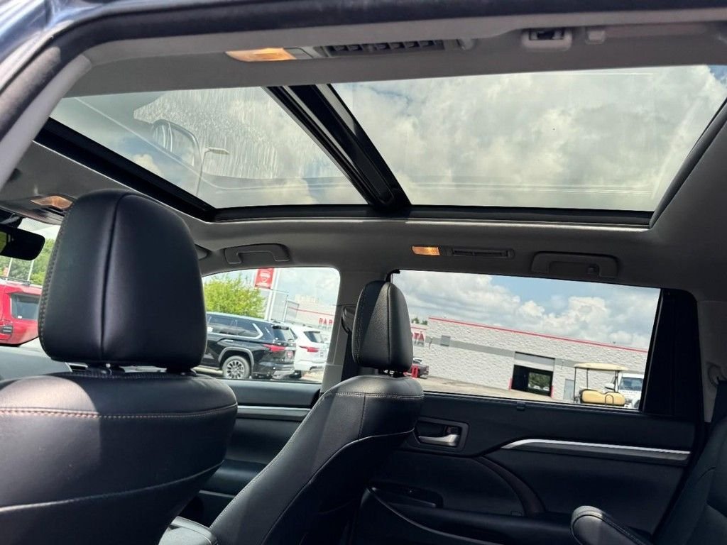Used 2018 Blue Toyota Limited Platinum image 13