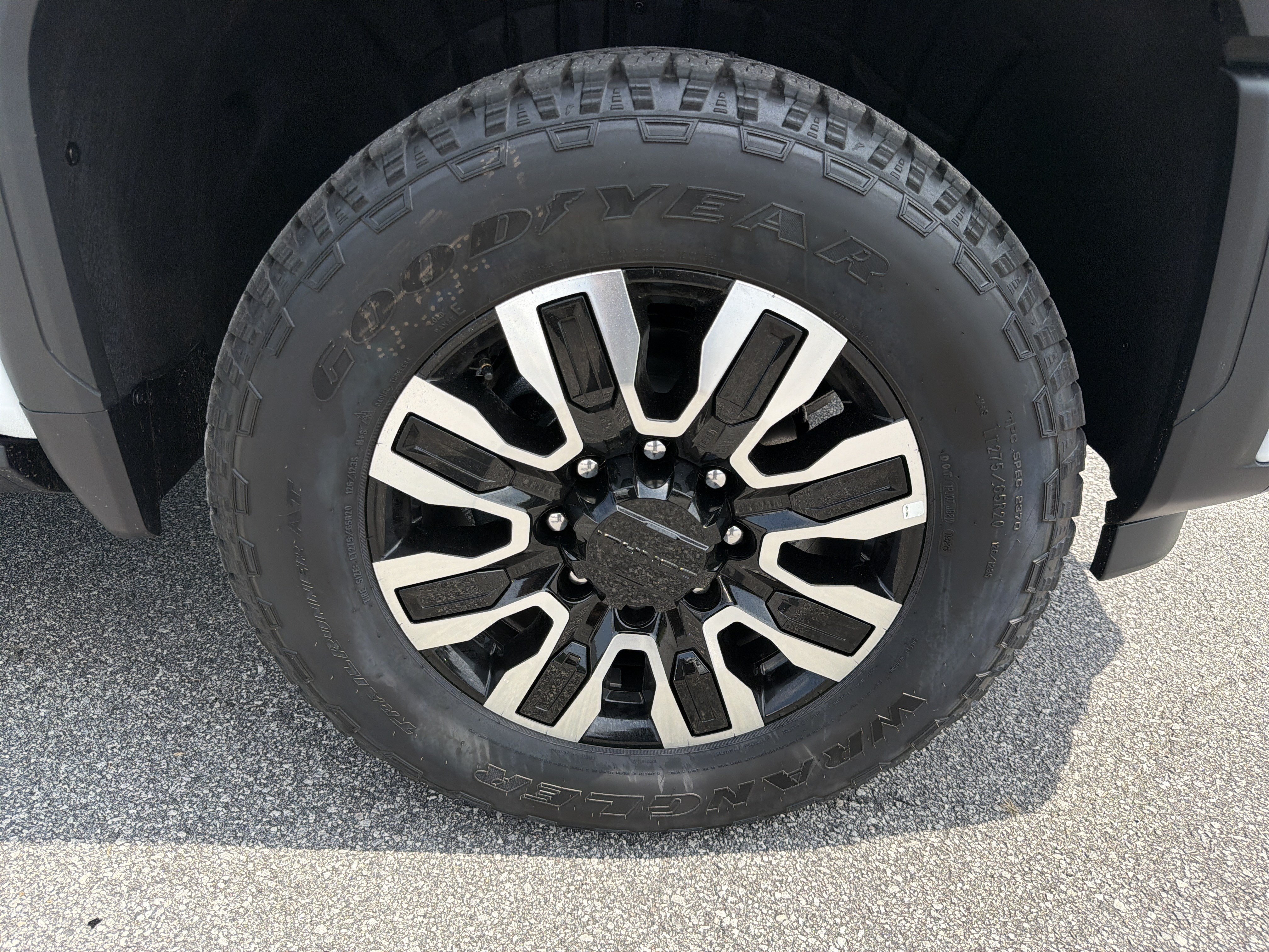 2026 GMC Sierra 2500HD Denali Ultimate - Photo 12