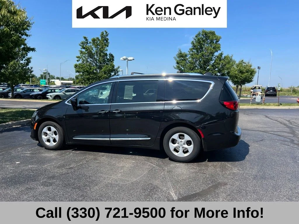 Used 2017 Black Chrysler Touring L Plus image 8