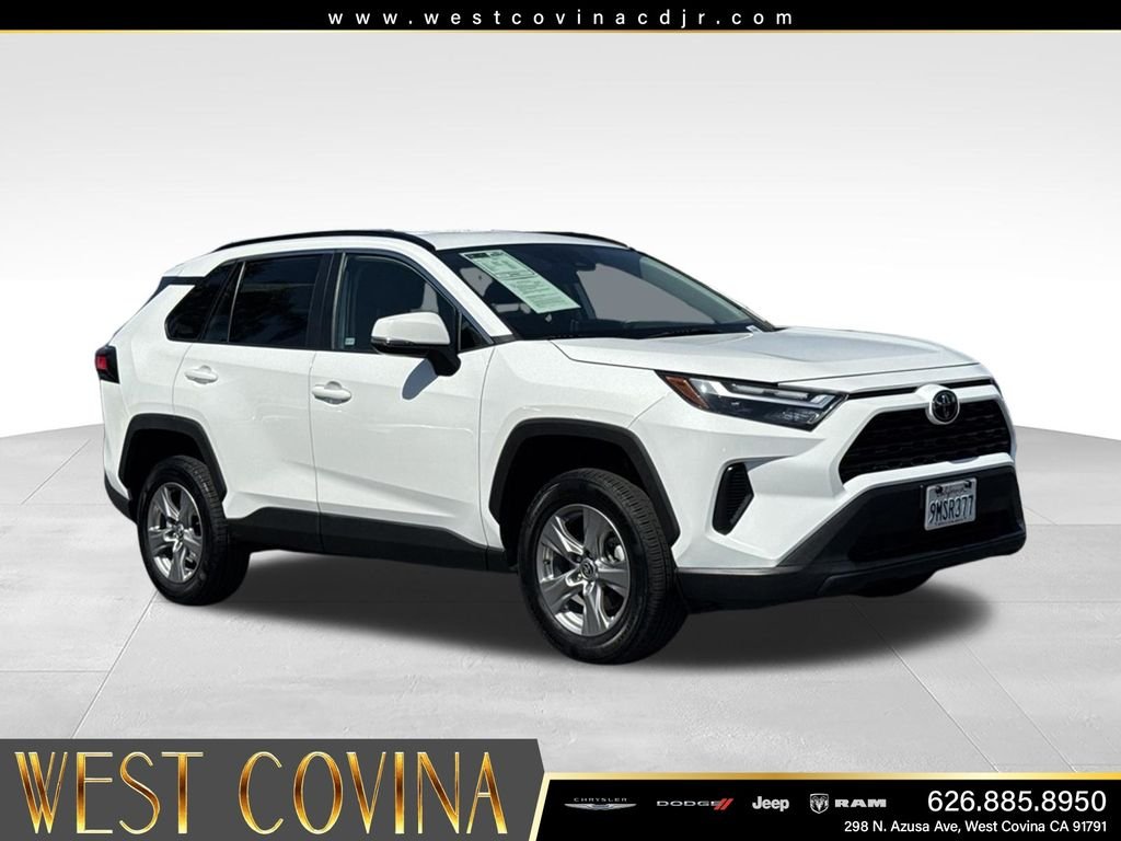Used 2024 White Toyota XLE image 1