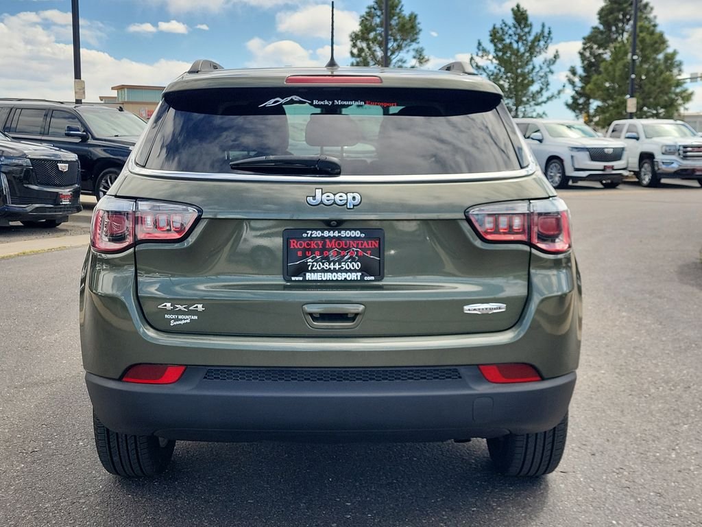 Used 2018 Green Jeep Latitude image 4