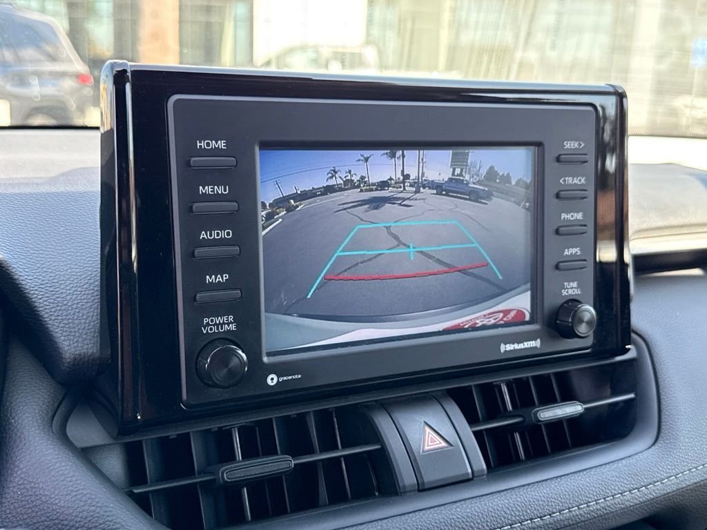 Certified Used 2022  Toyota XLE image 31