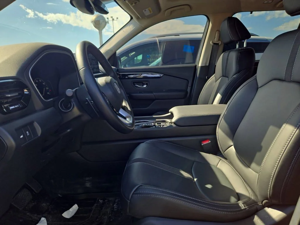 Certified Used 2025 Gray Honda Touring image 8