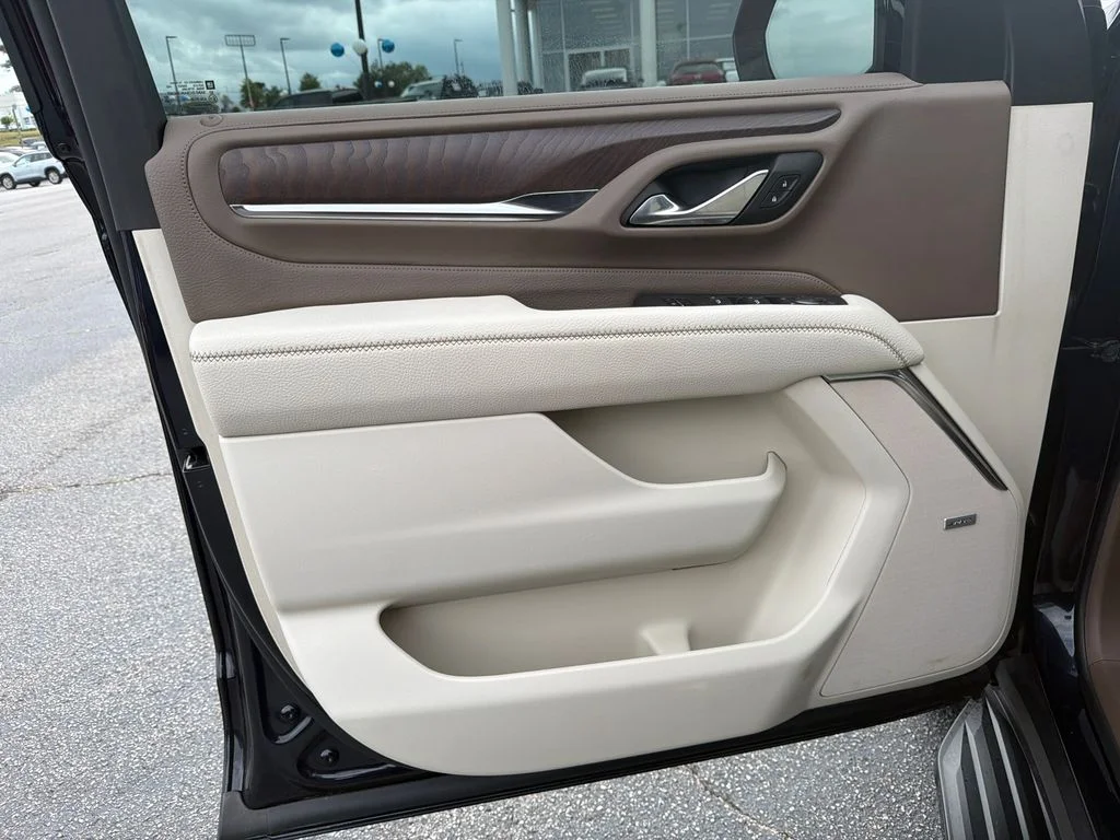 Used 2023 Blue GMC Denali image 10