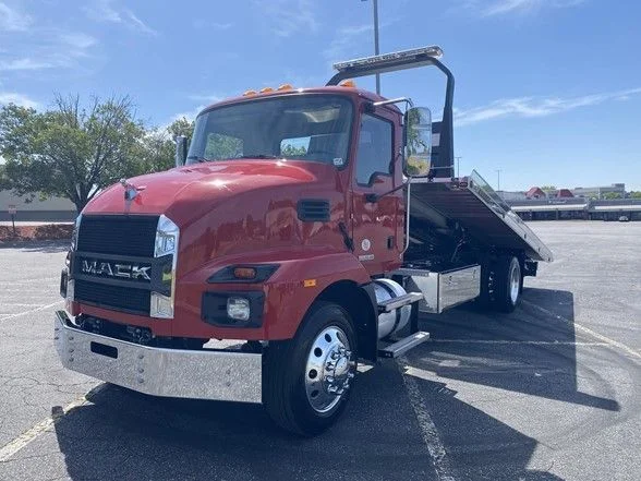 Used 2024 Red Mack  image 1