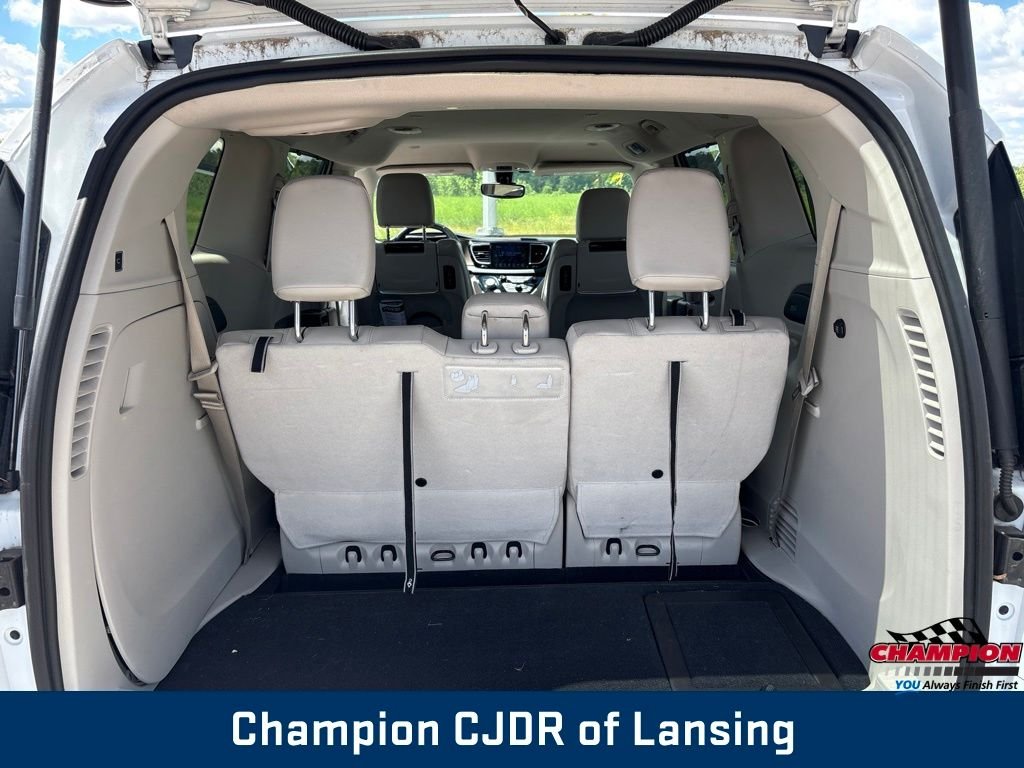 Used 2017 White Chrysler Touring L Plus image 17