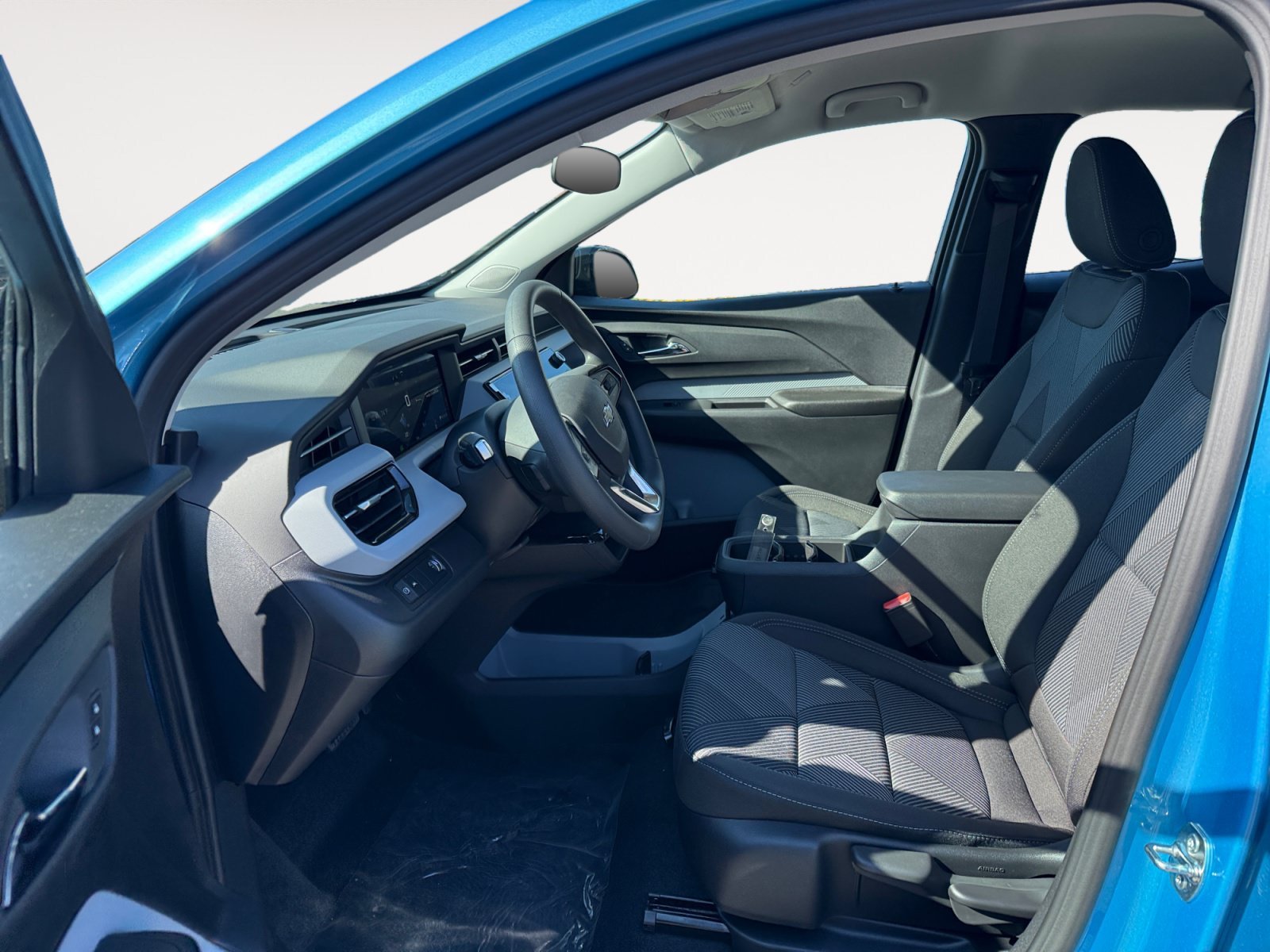 2027 Chevrolet Bolt LT - Photo 10