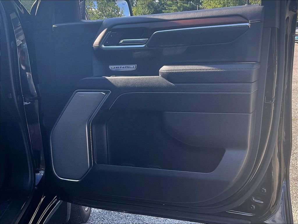 Used 2024 Black GMC Denali image 11