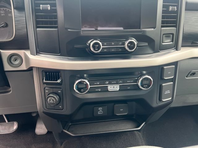 Used 2021 Black Metallic Ford XLT image 15