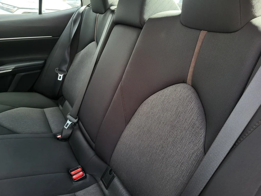 Used 2020 Silver Toyota LE image 12