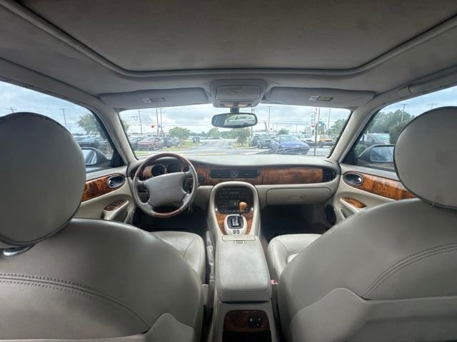 Used 2003  Jaguar Base image 19