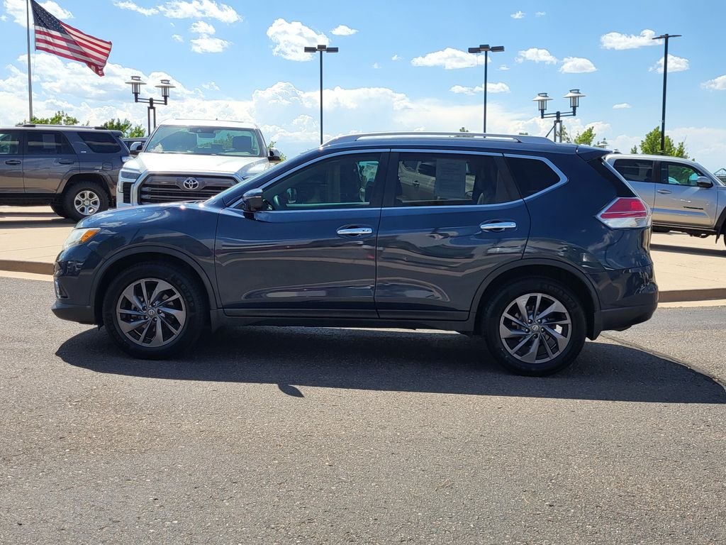 Used 2016 Blue Nissan SL image 7