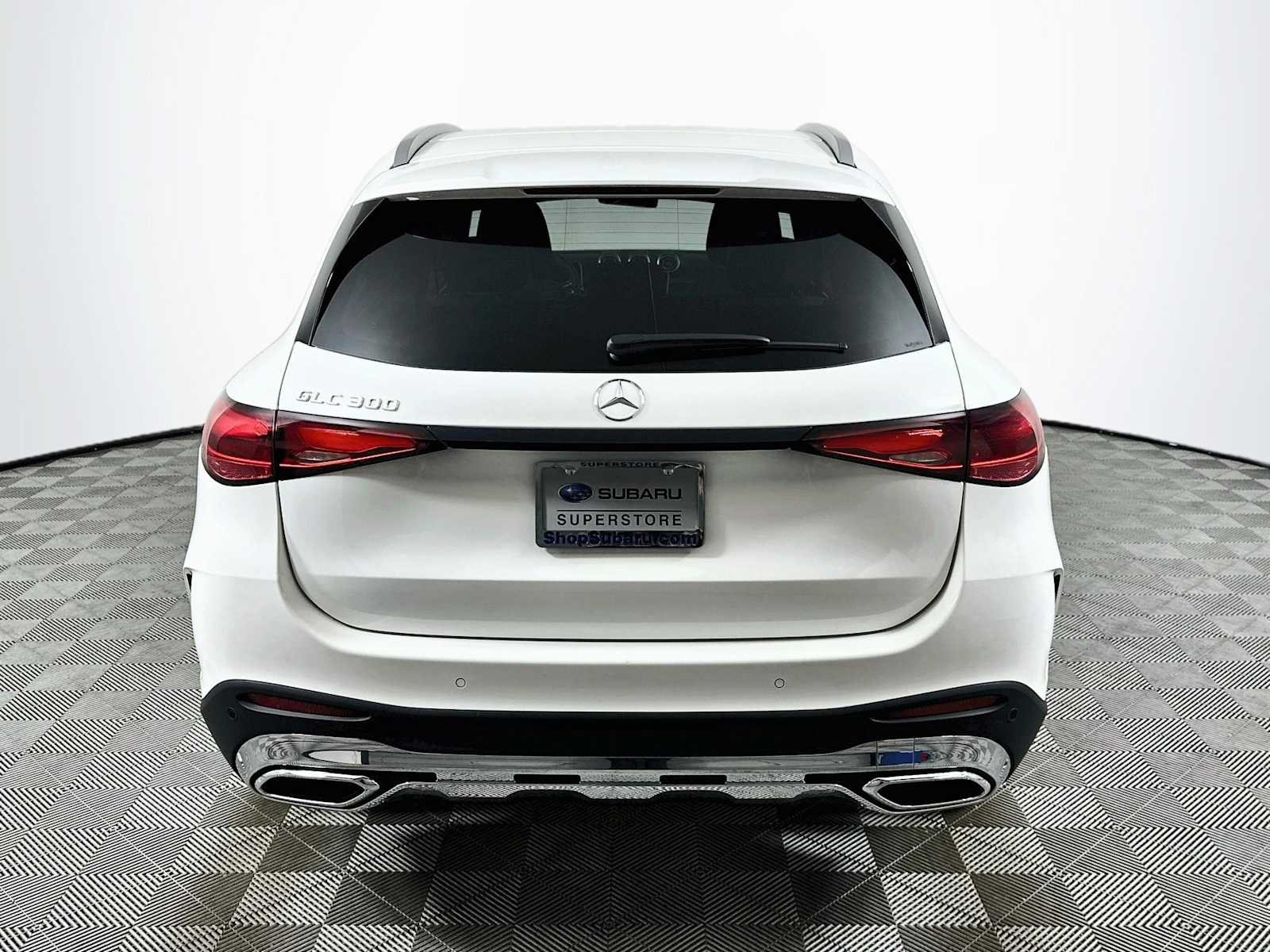 Used 2025 Polar White Mercedes-Benz GLC 300 image 6