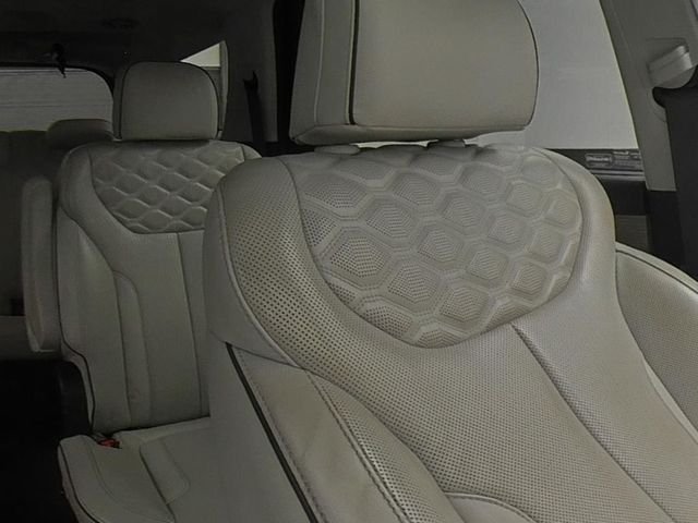 Used 2021 White Hyundai Calligraphy image 33