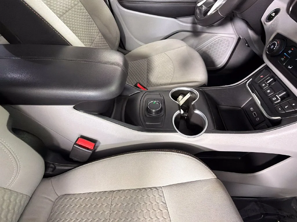 Used 2020 RED QUARTZ TINTCOAT GMC SLE image 35