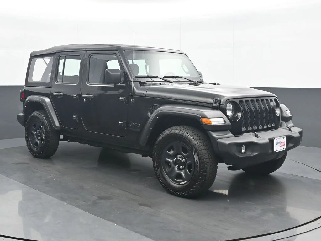 Used 2022 Black Jeep Unlimited Sport image 9